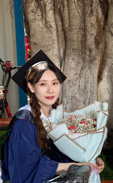 何珊