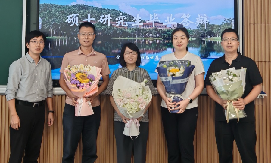 祝贺鄢碧莹同学通过硕士毕业答辩！